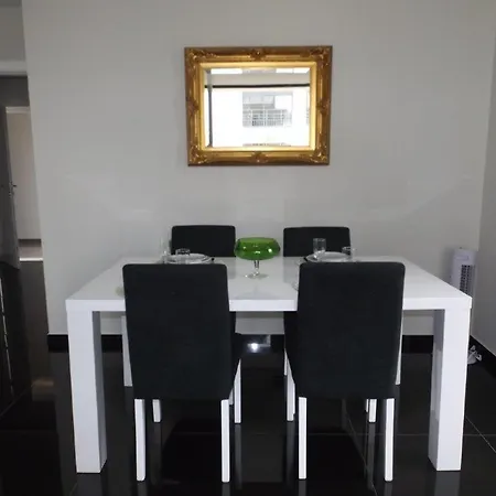 Duque De Loule - - E דירה *